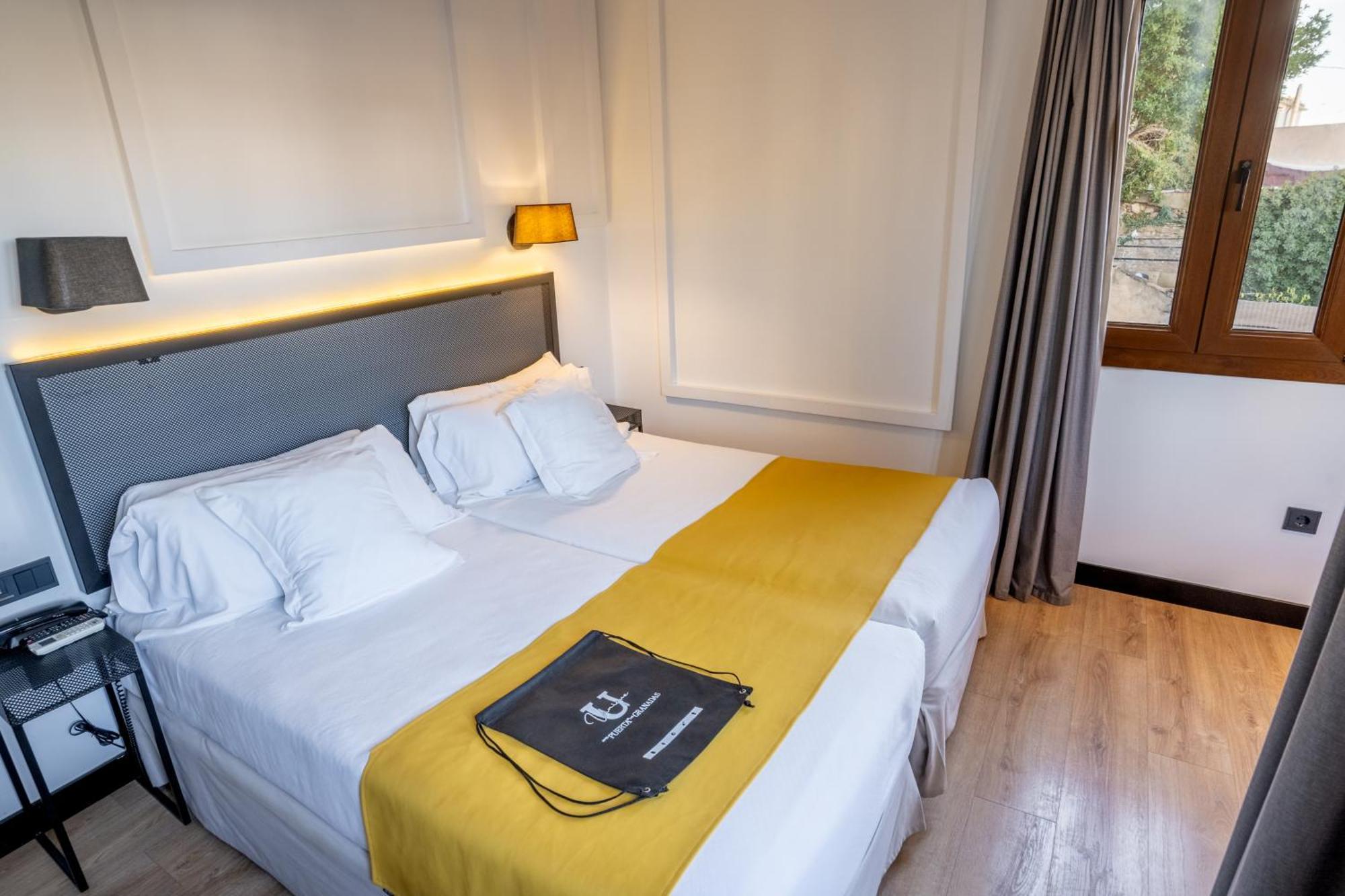 Hotel Boutique Puerta De Las Granadas Екстериор снимка